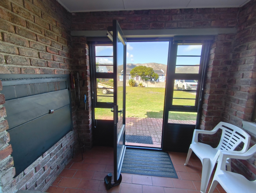 2 Bedroom Property for Sale in De Kelders Western Cape